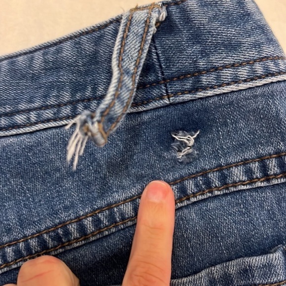 FREE PEOPLE DISTRESSED KNEE SKINNY JEANS - Size 25 - Picture 10 of 10